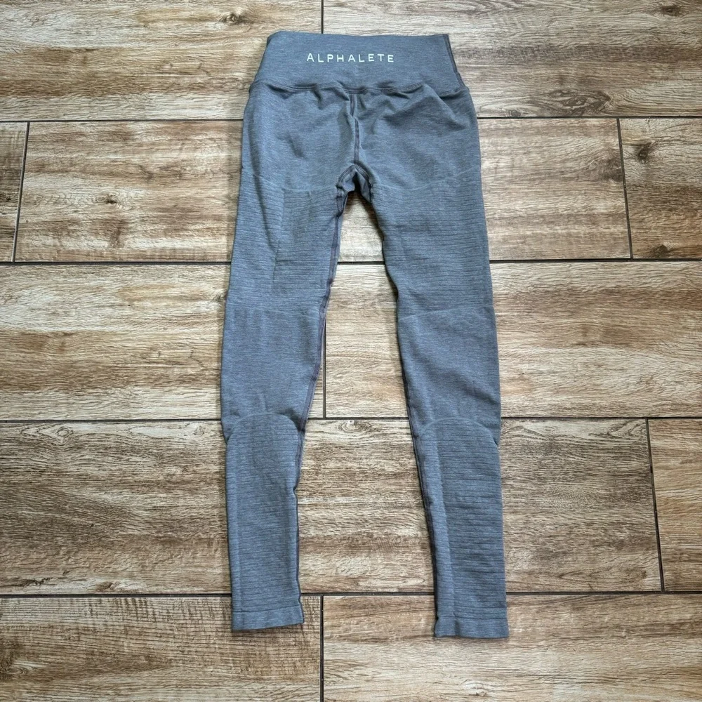 Alphalete Revival Leggings Size Medium Gray Full Length Leggings - Picture 3 of 13